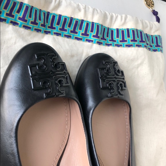 Shoes - Picture 3 of 8